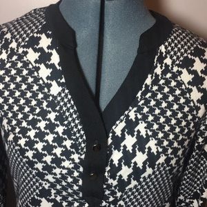 Notations black & white houndstooth tunic top